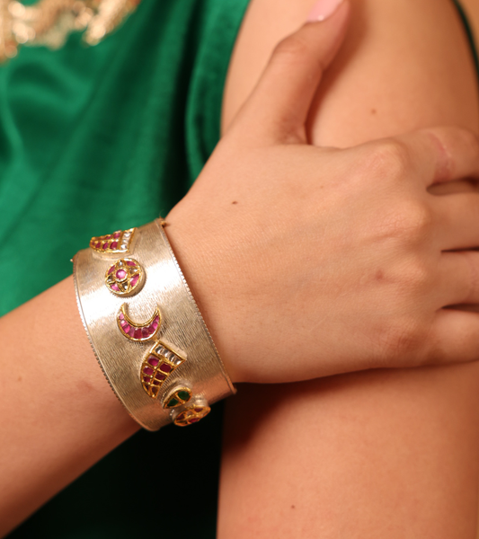 Stella Cuff | UNCUT by Aditi Amin