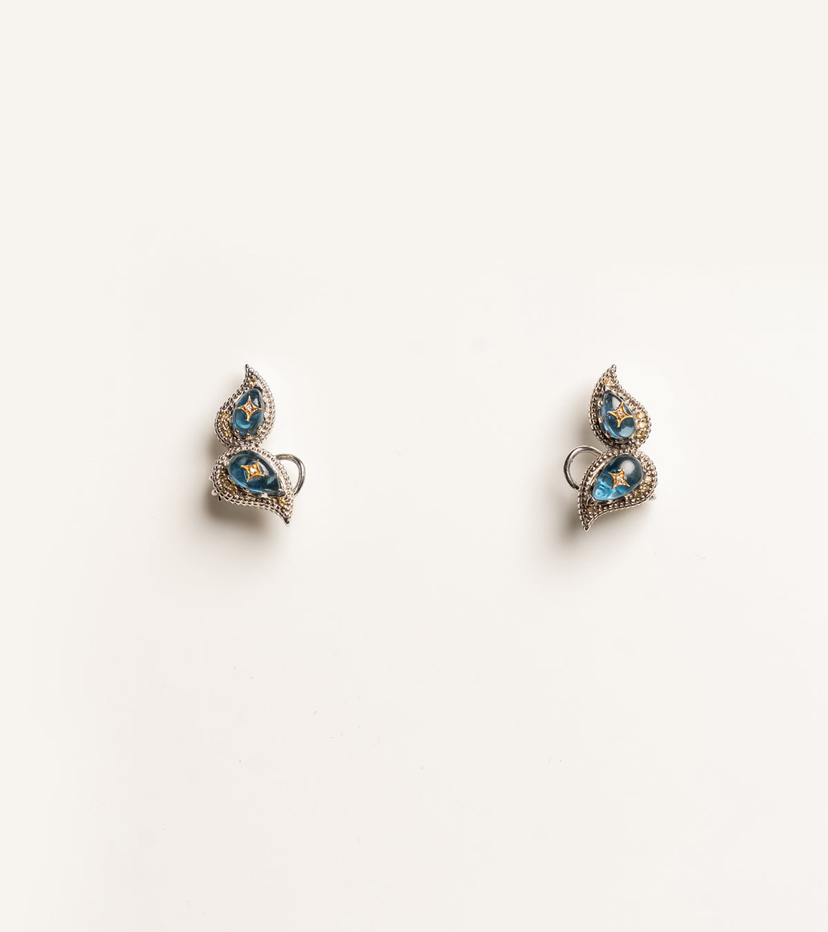 Aira Studs | UBAA