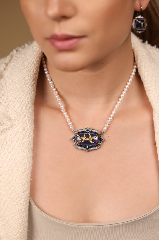 Close-up of the kyanite and diamond detailing on the Samarkand Necklace