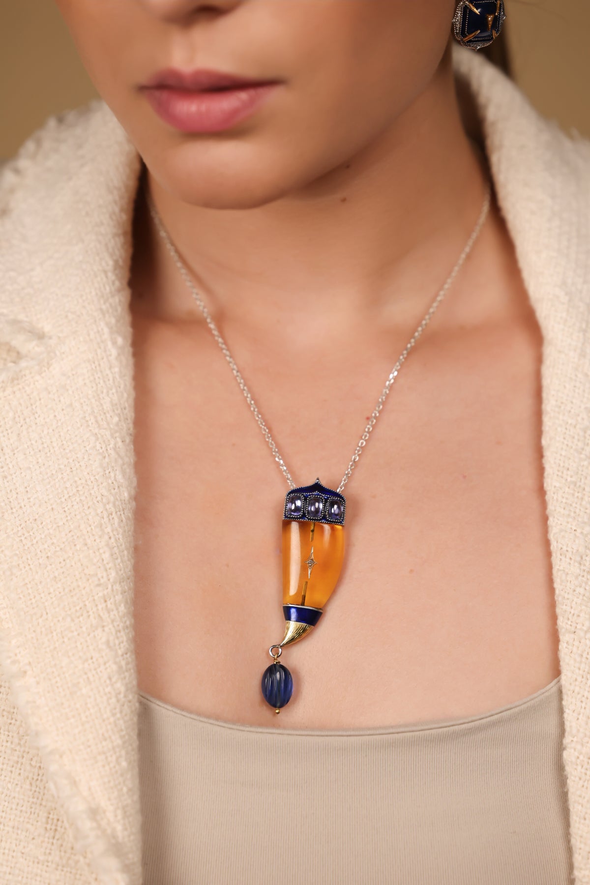 Vita Brooch Pendant | UBAA