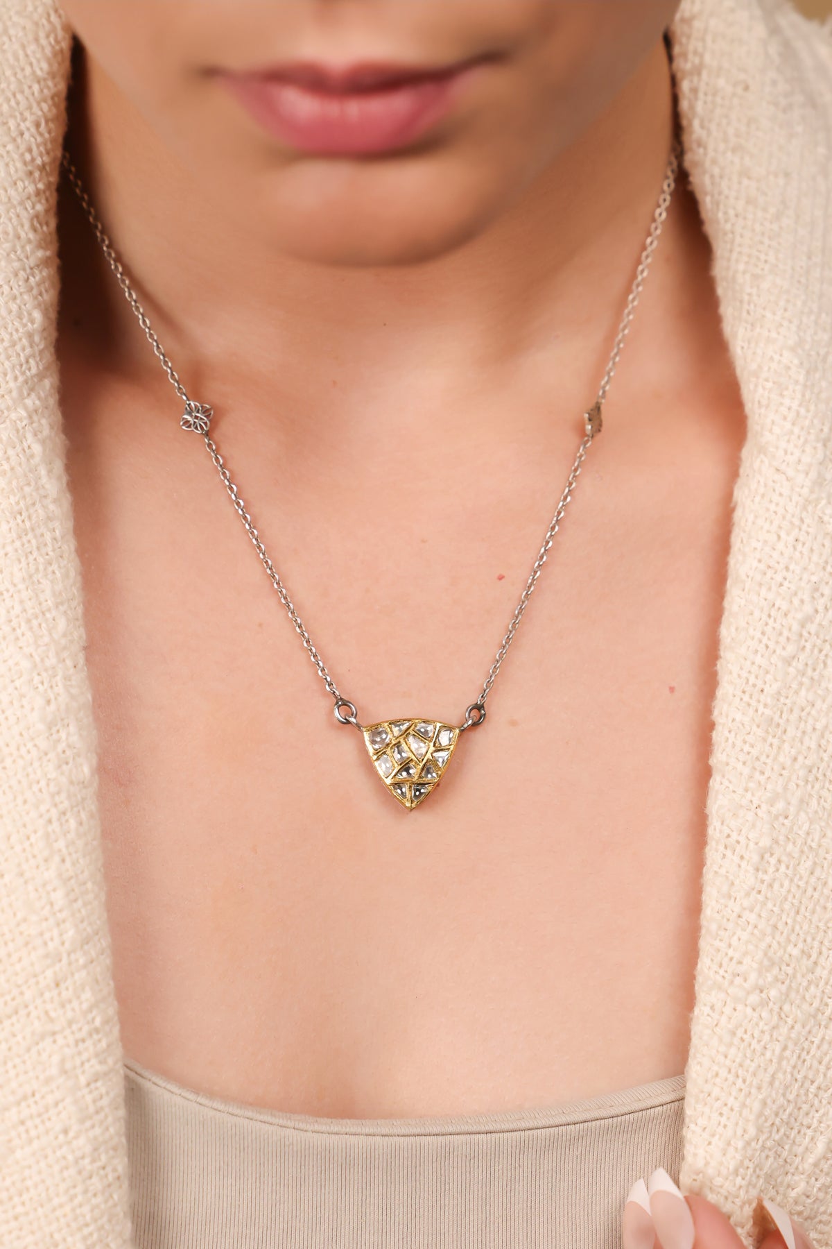 Tri Pendant | UBAA