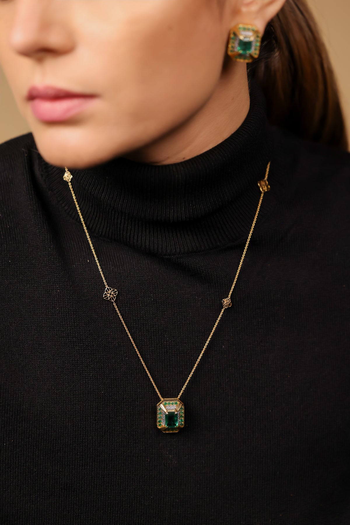Eos Emerald Pendant | UBAA