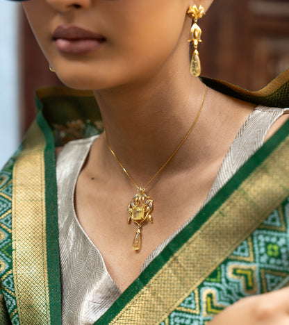 Rangrez Pendant | UNCUT by Aditi Amin