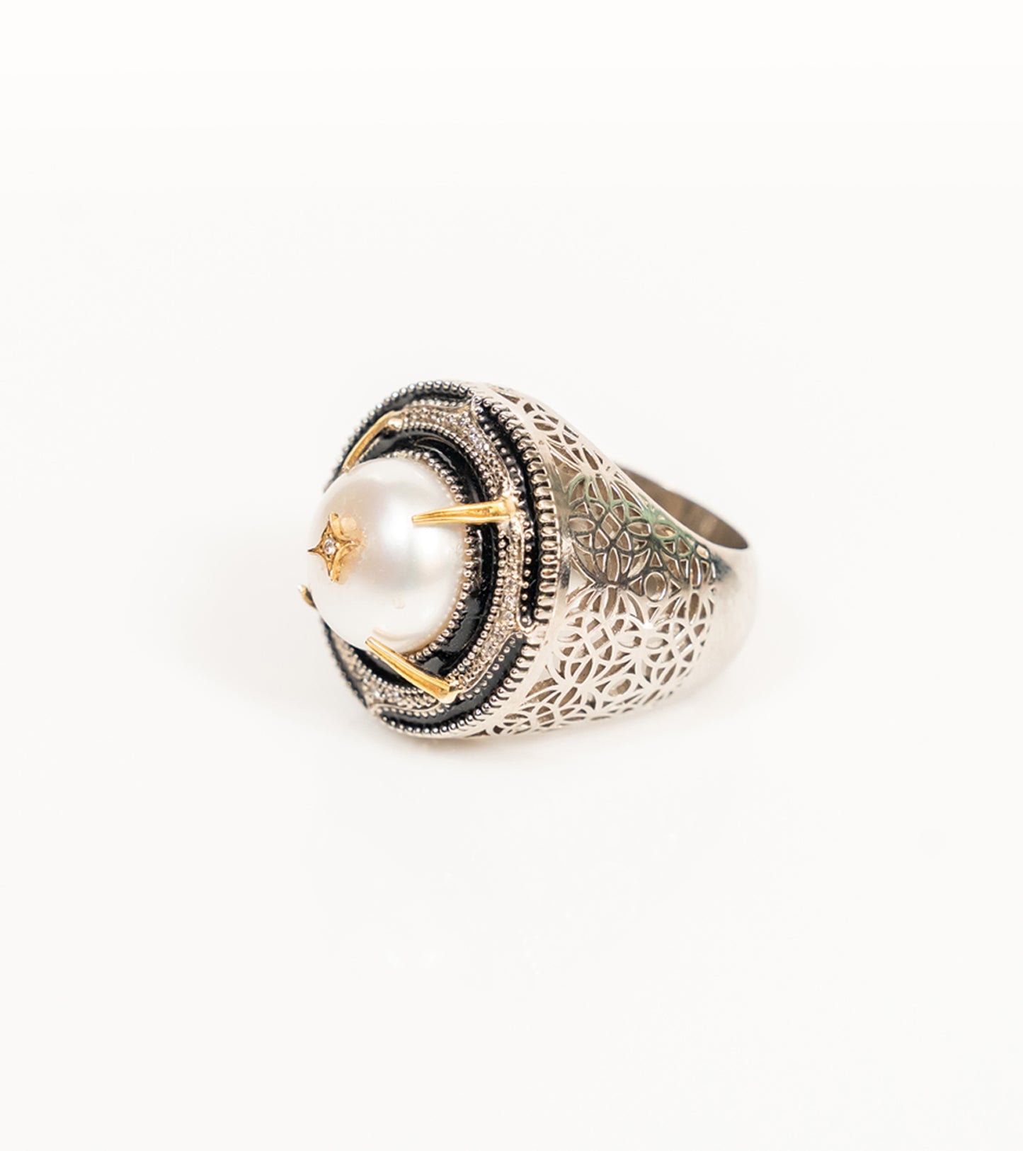 Shakuntala Ring | UBAA