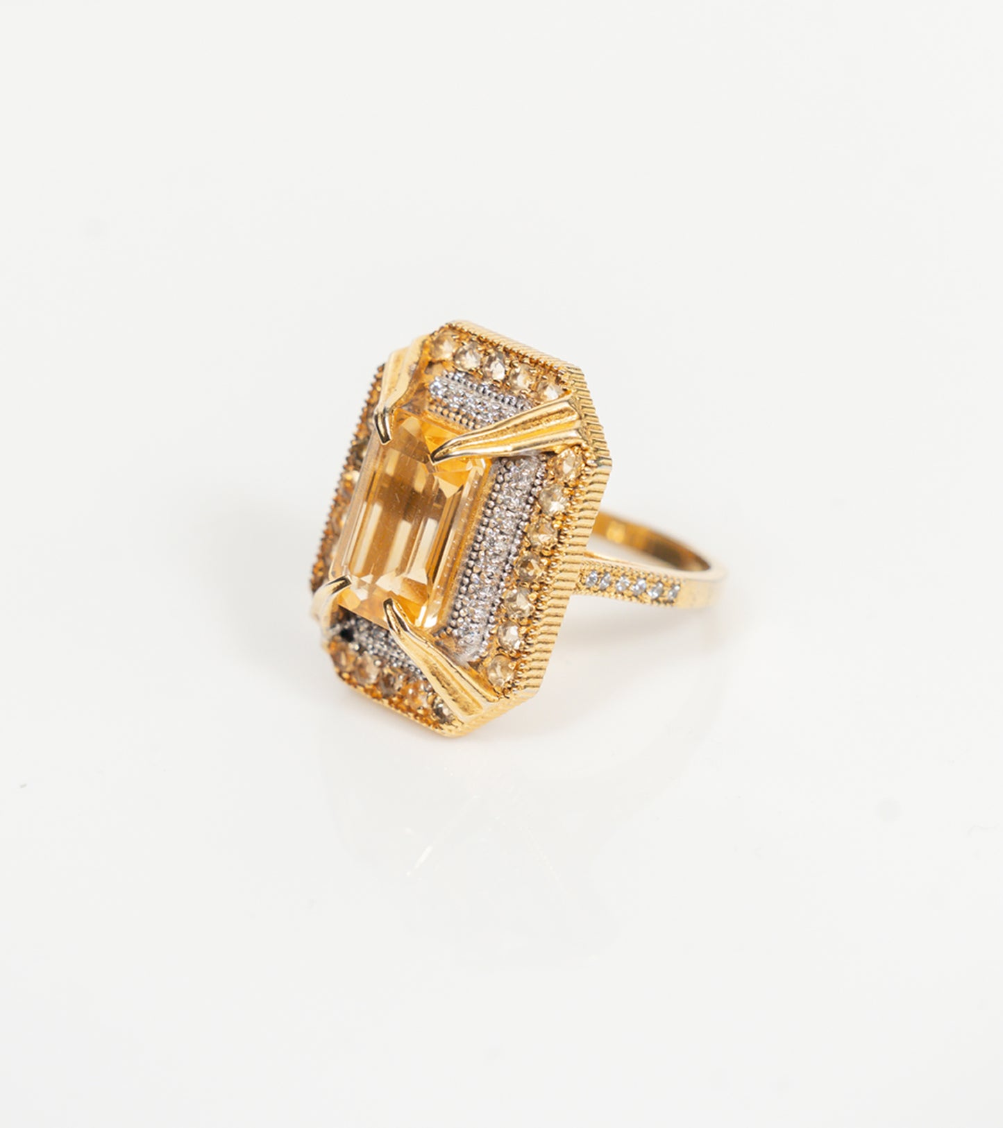 Hera Ring | UBAA