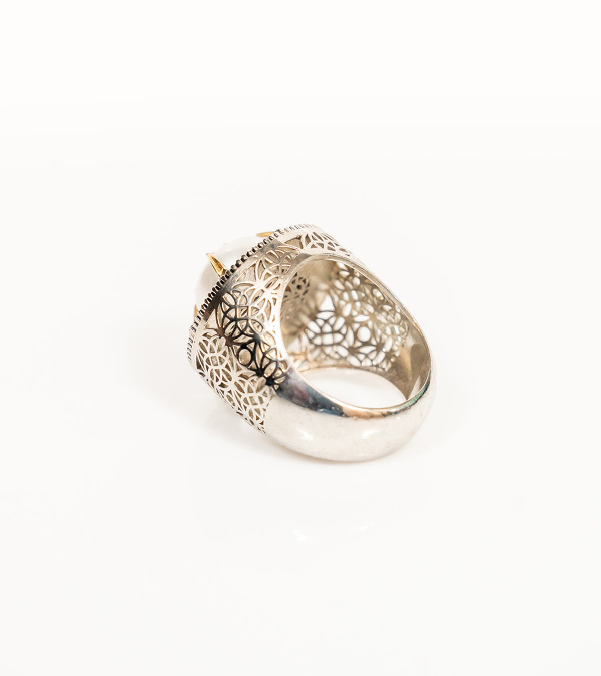 Back view of the Shakuntala Ring showing the sterling silver setting and gold detailing behind the pearl