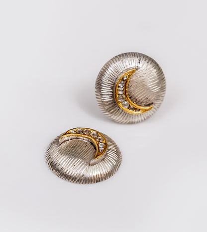 Detail of the fine gold accents and sculptural texture on the Ziv Studs